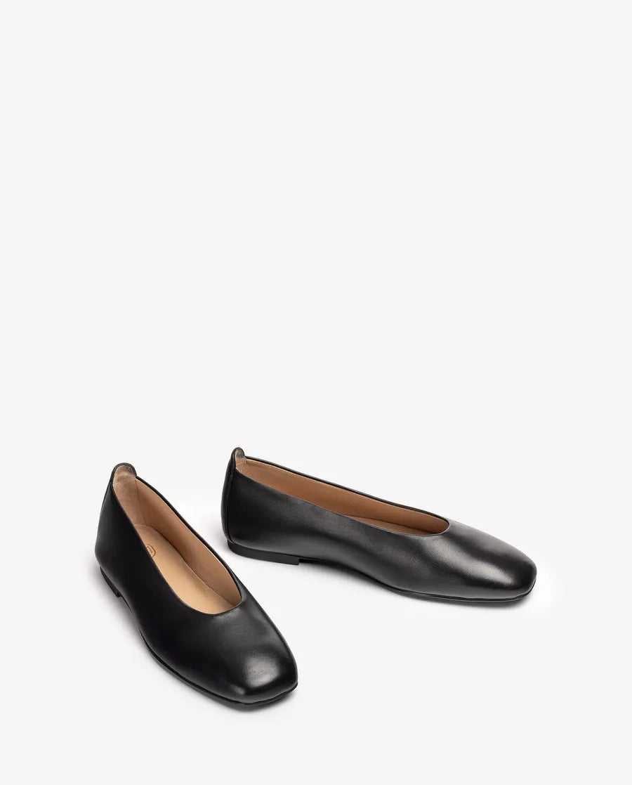 Ballerina a Punta Quadrata in Pelle Nera – Pointure