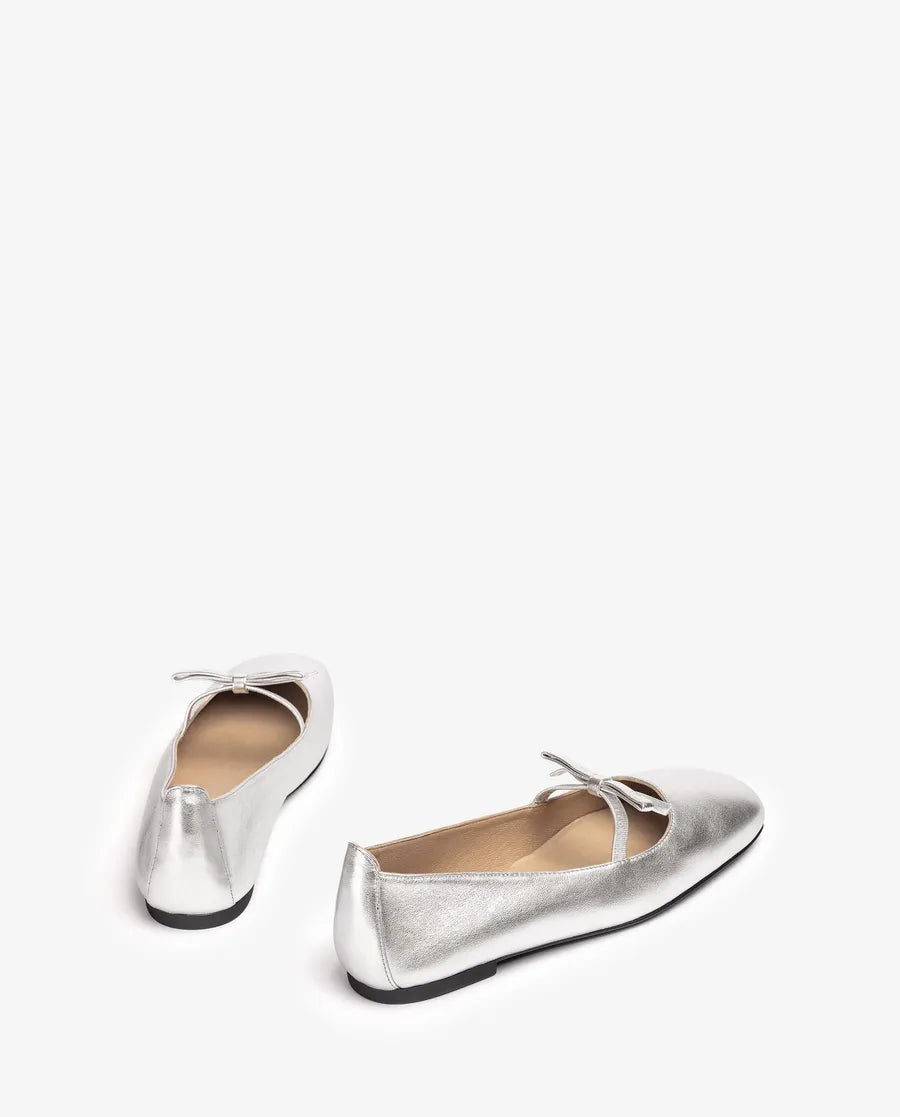 Ballerina a Punta Quadrata in Pelle Argento – Pointure